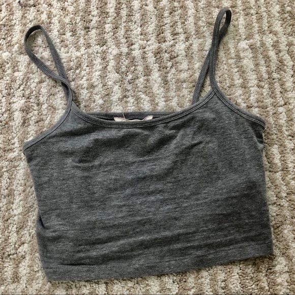 Basic cropped F21 Tank - Picture 1 of 2